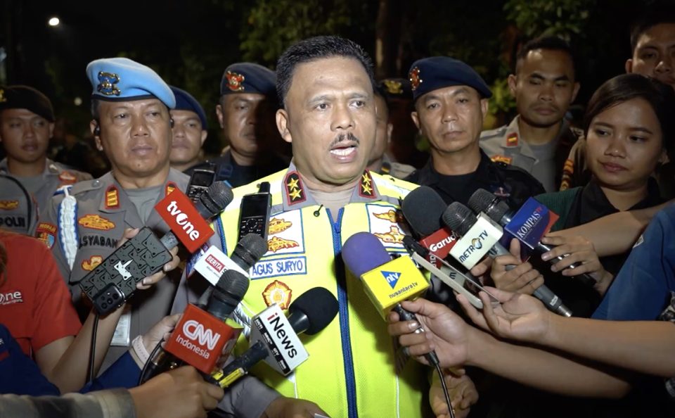 Kakorlantas Catat Dua Gelombang Puncak Mudik Nataru, 41,5 Persen Kendaraan Keluar Jakarta 3