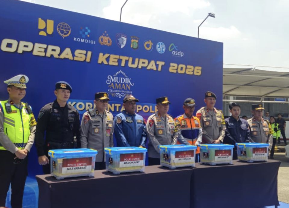 Wakapolri Tinjau Operasi Ketupat 2026 Melalui Udara dan Posko Command Center KM 29 Tol Jkt - Cikampek