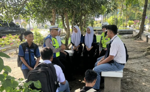 Polantas edukasi pelajar