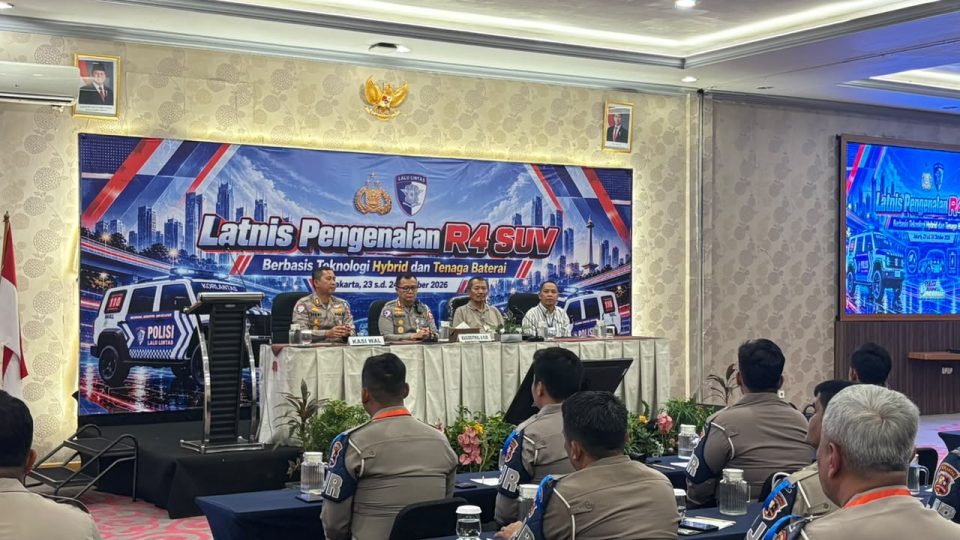 Gambar penutupan latnis korlantas pengenalan kendaraan patroli berbasis baterai 2026